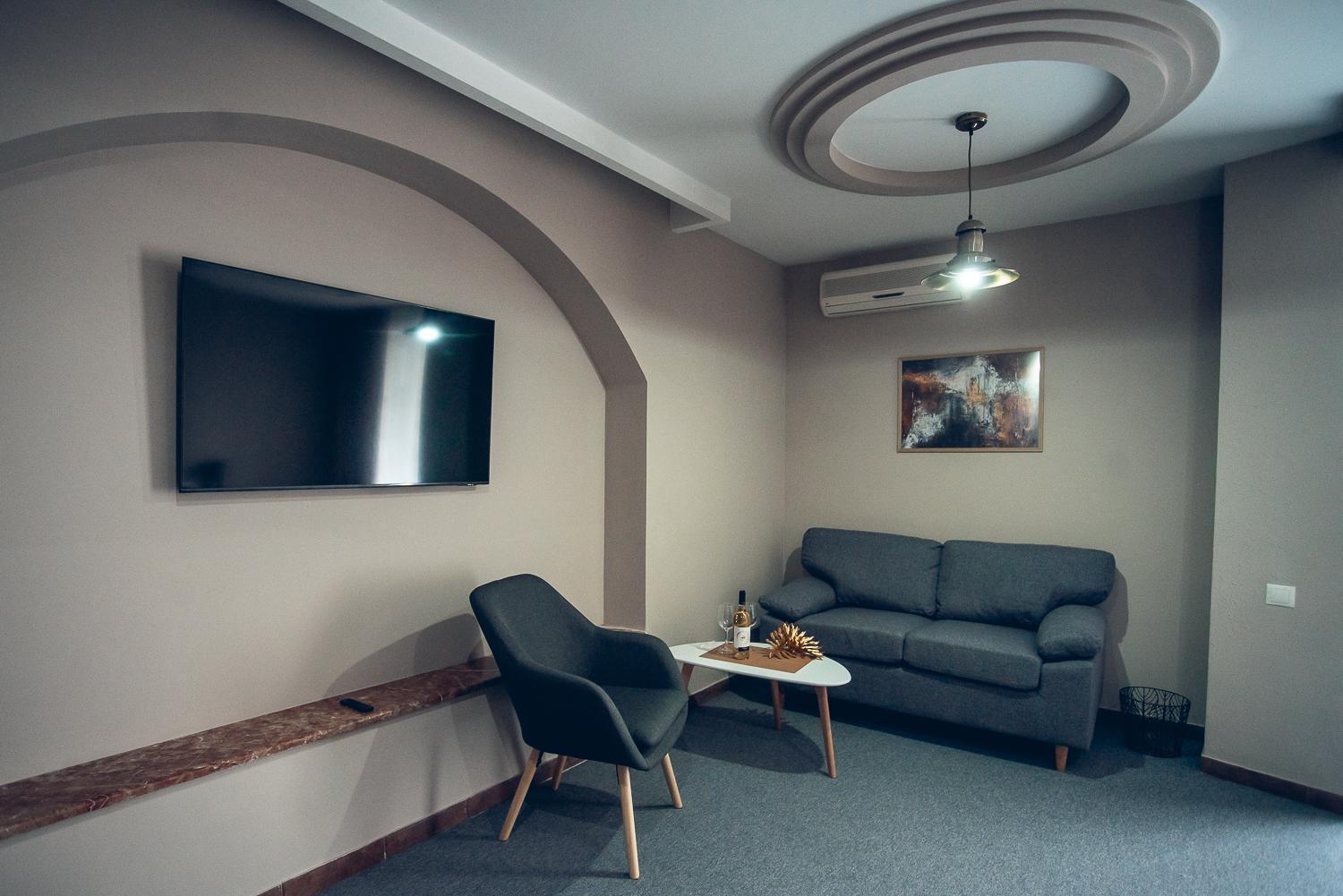 Apart4You Hotel Chisinau Exterior photo
